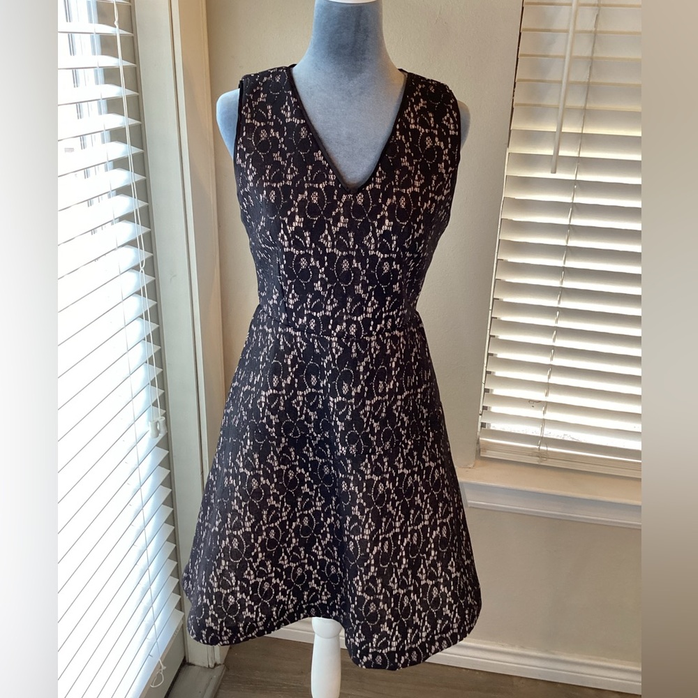 Skies Are Blue Lace Dress Size Medium